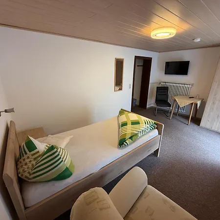 Haus Am Waldrand Guest house Bad Fussing